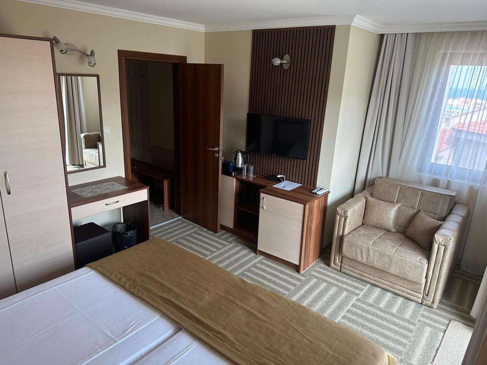 Family Hotel Radiana Sozopol Exteriör bild