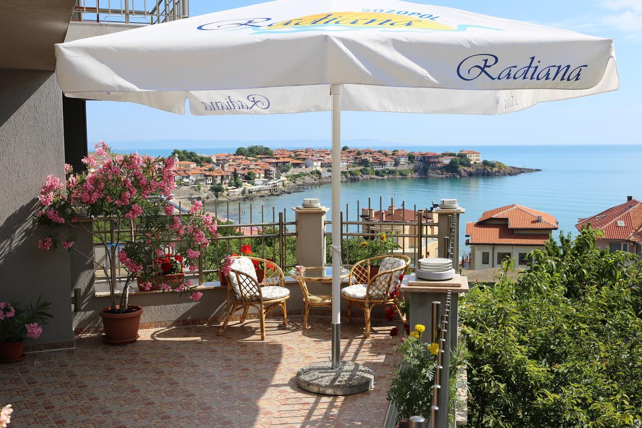 Family Hotel Radiana Sozopol Exteriör bild
