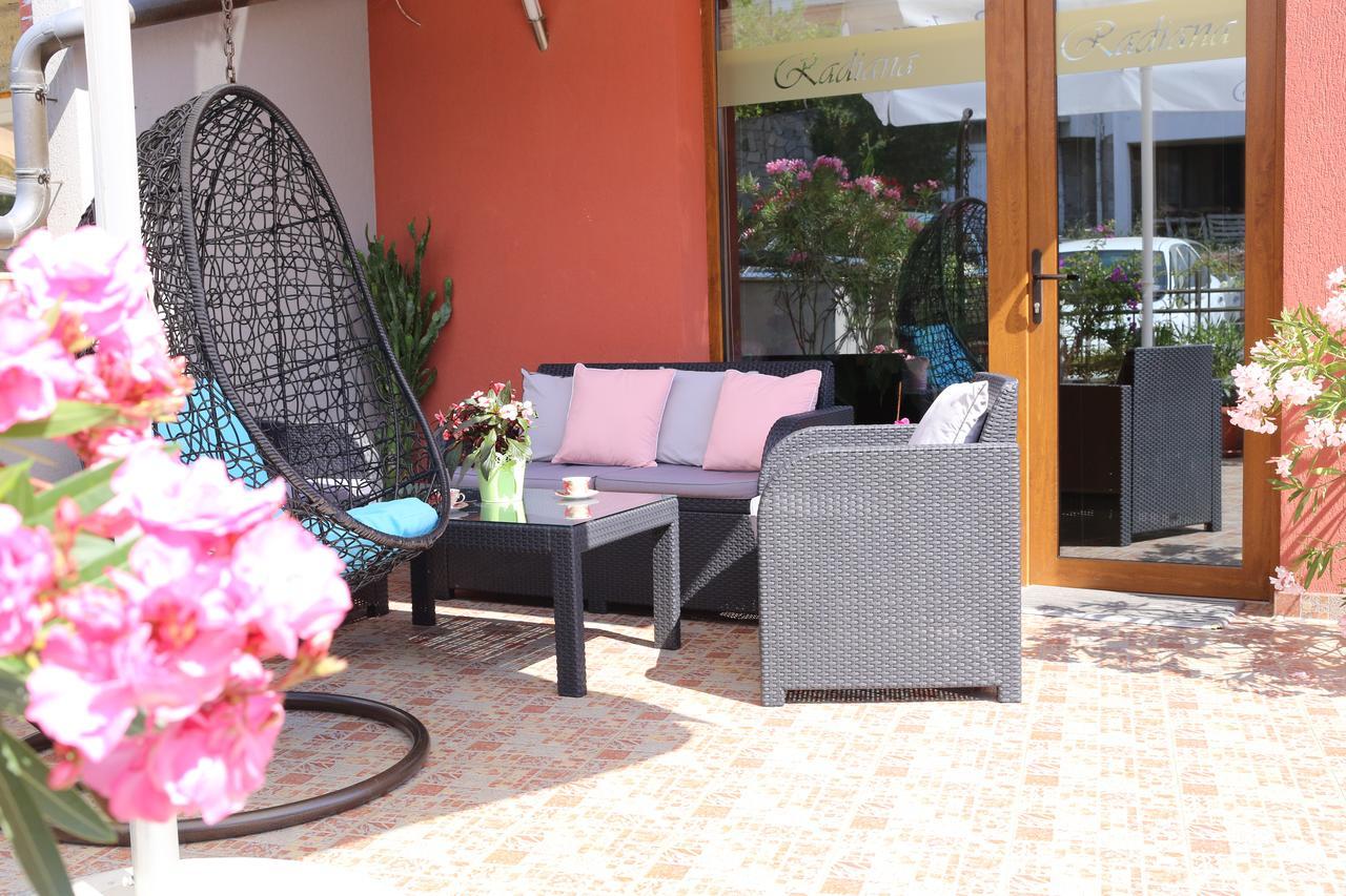 Family Hotel Radiana Sozopol Exteriör bild