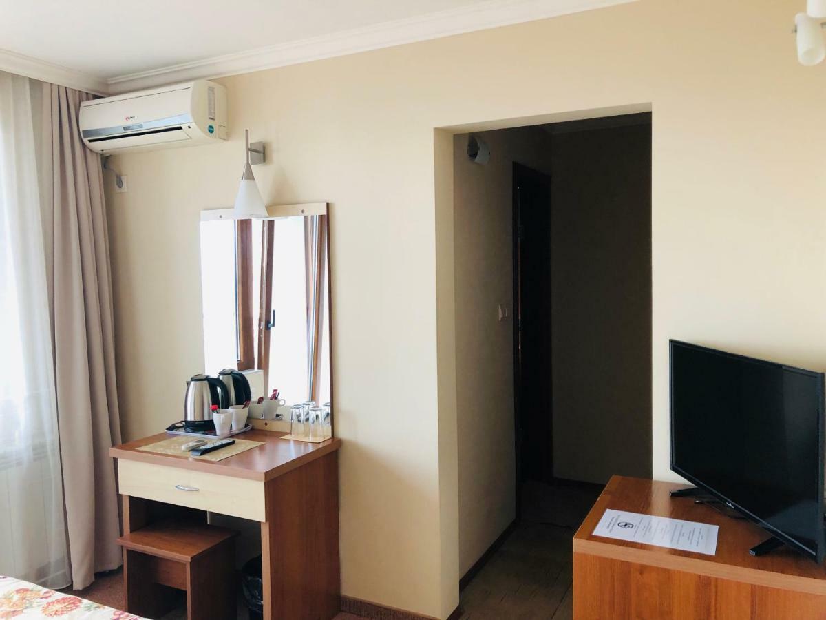 Family Hotel Radiana Sozopol Exteriör bild